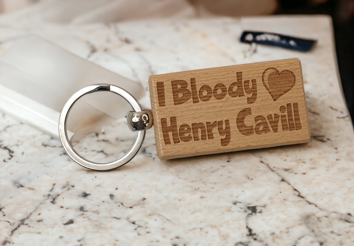 Henry Cavill Keyring Gift - I Bloody Love - Engraved Wooden Movie TV Star Fan Birthday Fun Cute Novelty Present