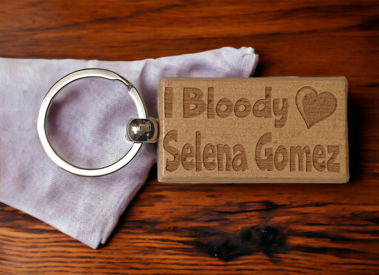 Selena Gomez Keyring Gift - I Bloody Love - Engraved Wooden Singer Movie TV Star Fan Nice Fun Cute Novelty Present