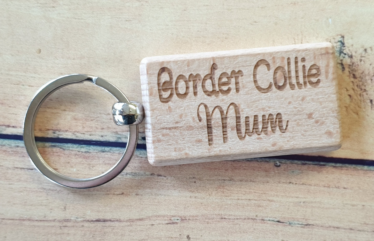 Border Collie Mum Keyring Gift - Nice Cute Engraved Wooden Key Fob Novelty Dog Owner Present