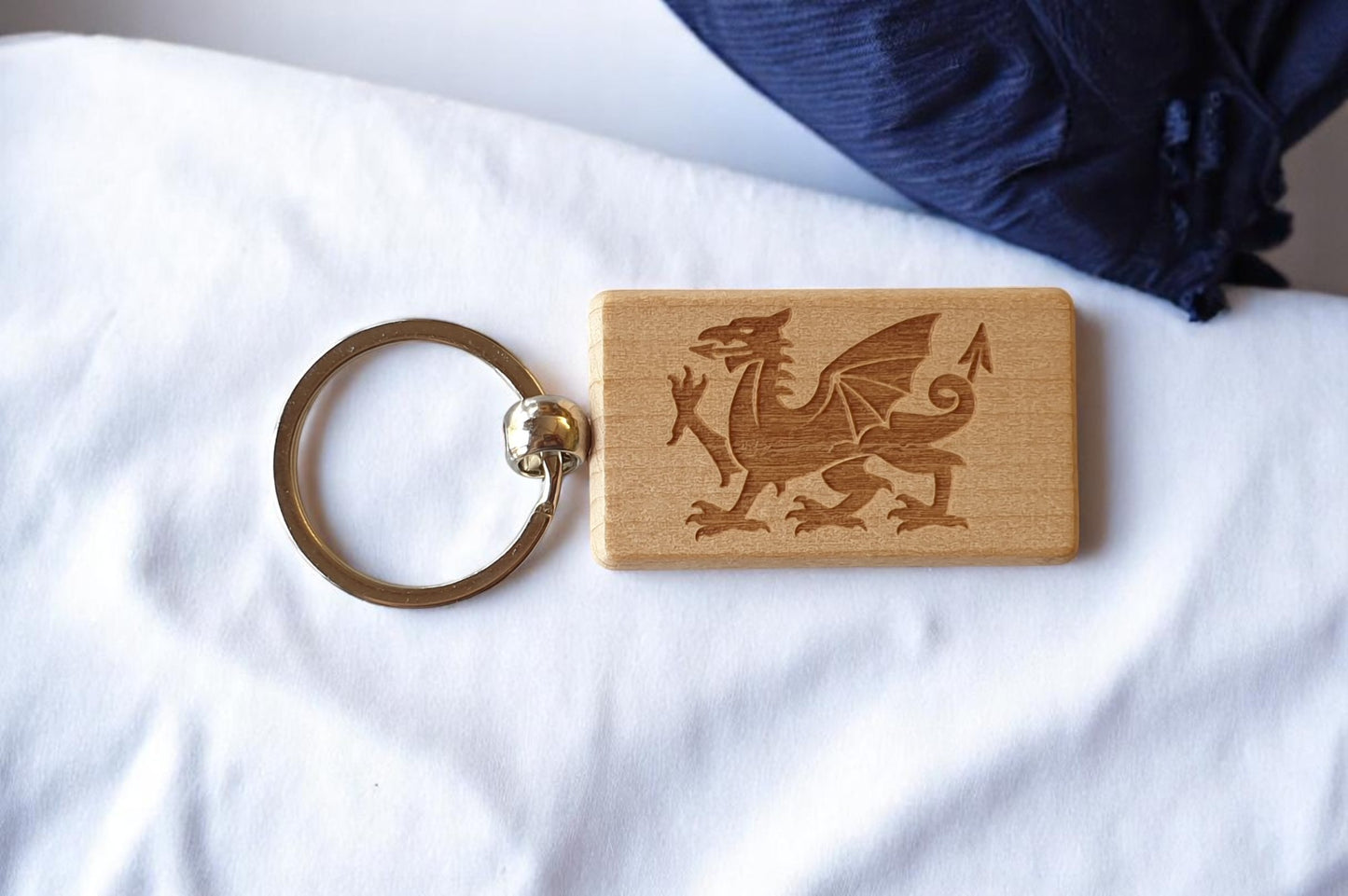 Fun Keyring Gift Welsh Wales Dragon Emblem Cute Engraved Wooden Key Fob Chain Fun Nice Custom Present