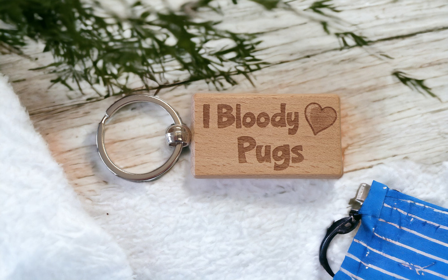 Pug Keyring Gift - I Bloody Love Heart - Cute Engraved Wooden Key Fob Fun Novelty Nice Dog Owner Present
