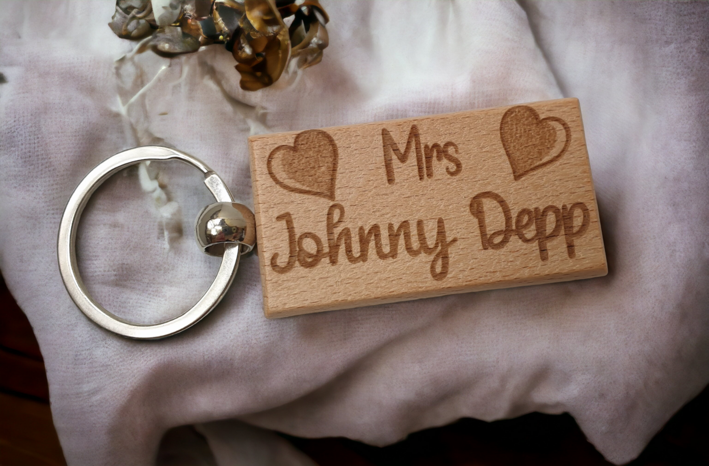 Mrs Johnny Depp Keyring Gift - Engraved Wooden Movie Fan Birthday Fun Cute Novelty Birthday Christmas Present