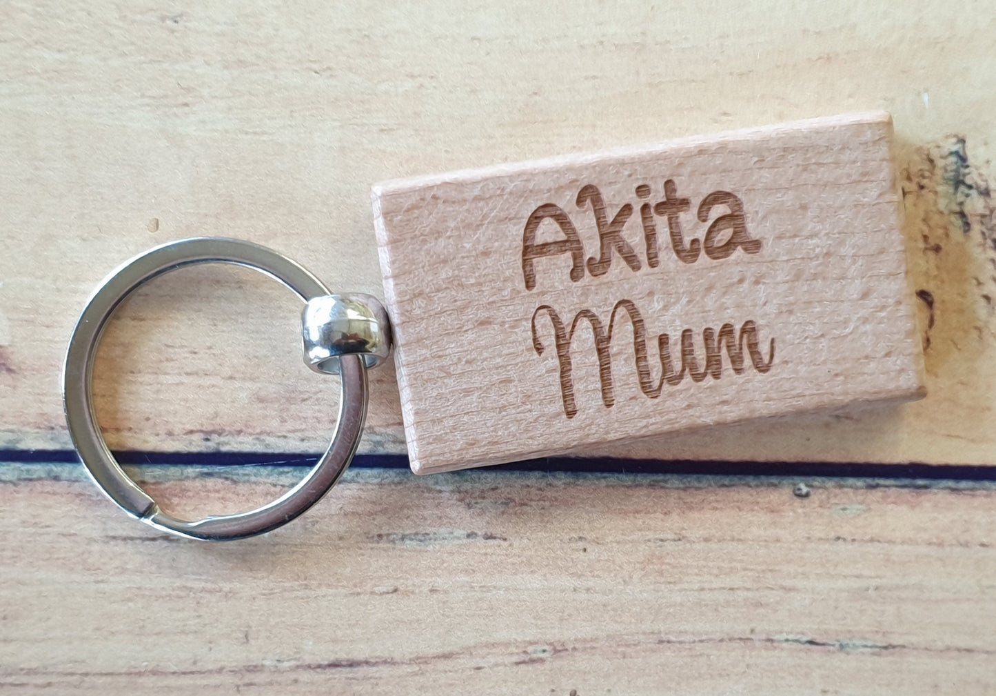 Akita Mum Keyring Gift - Nice Cute Engraved Wooden Key Fob Novelty Dog Owner Present