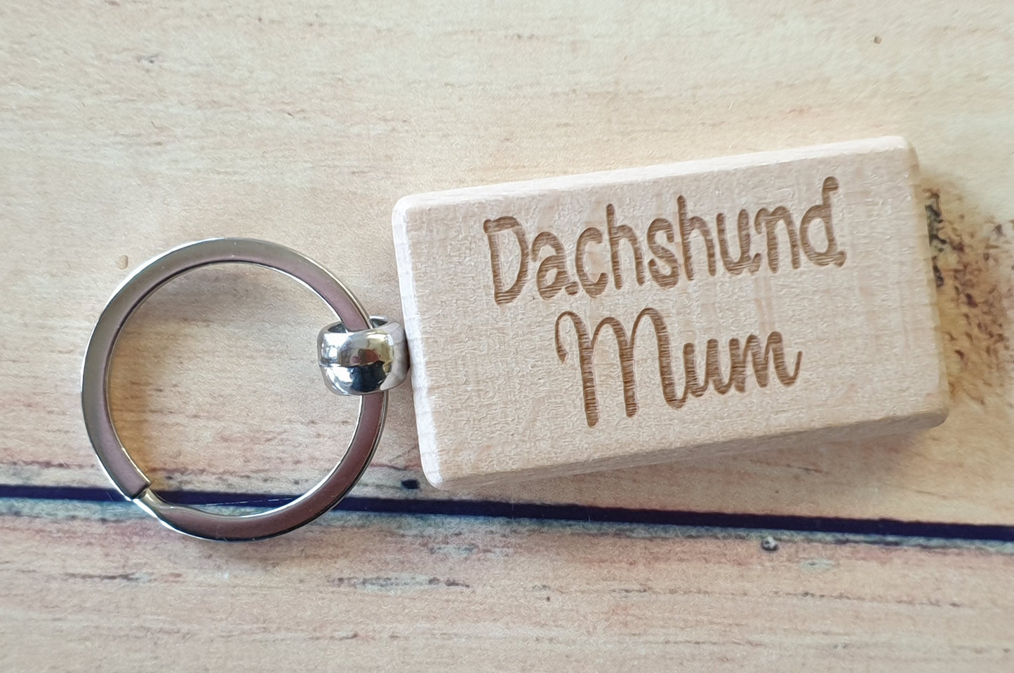 Dachshund Mum Keyring Gift - Nice Cute Engraved Wooden Key Fob Novelty Dog Owner Present