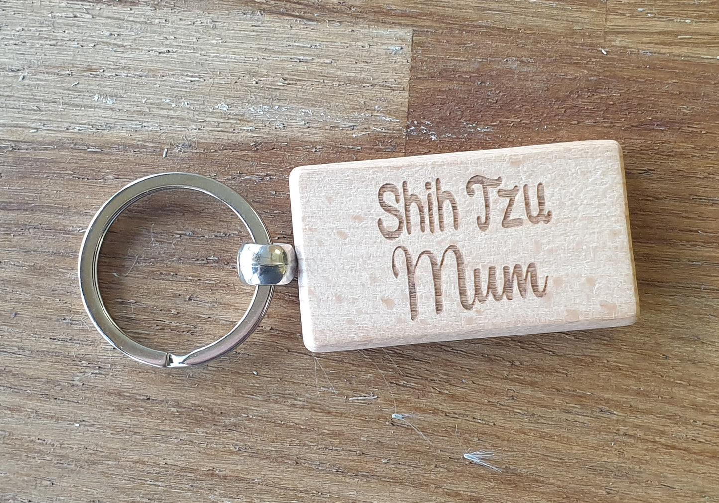 Shih Tzu Mum Keyring Gift - Nice Cute Engraved Wooden Key Fob Novelty Dog Owner Present